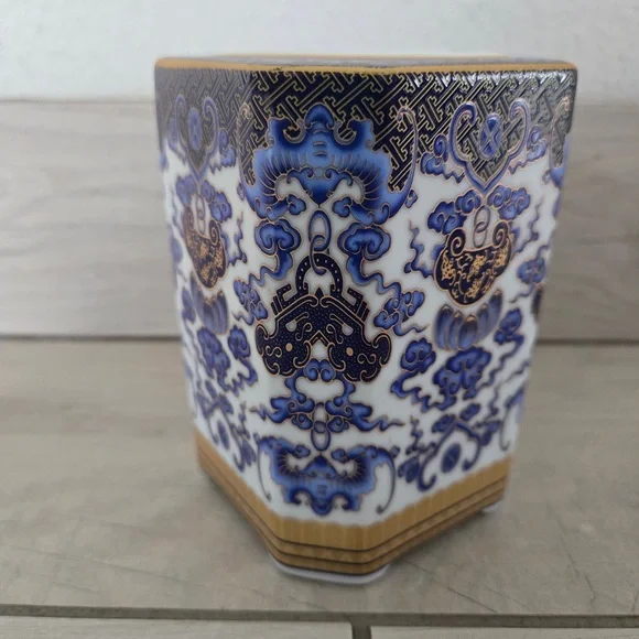 Chinese Blue & Whit Porcelain Brush Pot (Bitong)-Hand Decorated Scholars Vessel - Picture 2 of 7